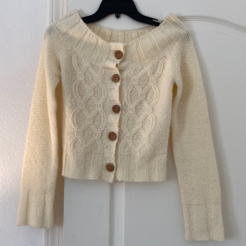 Guess sweater